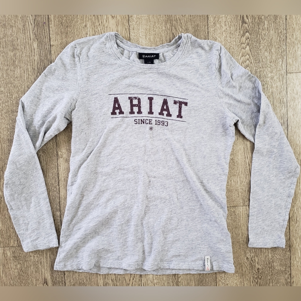 Ariat Large Long Sleeve tshirt